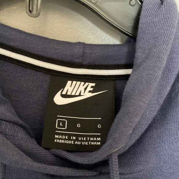 Nike crop lightweight hoodie - Picture 4 of 4
